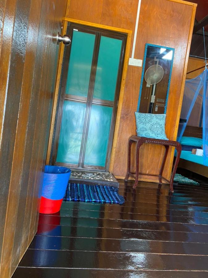 The Station Tioman Hotell Kampong Ayer Batang Exteriör bild