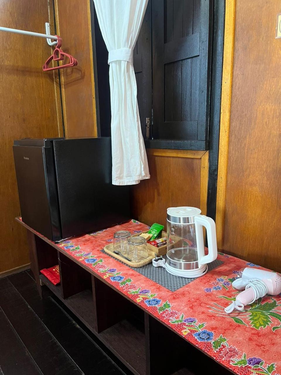 The Station Tioman Hotell Kampong Ayer Batang Exteriör bild