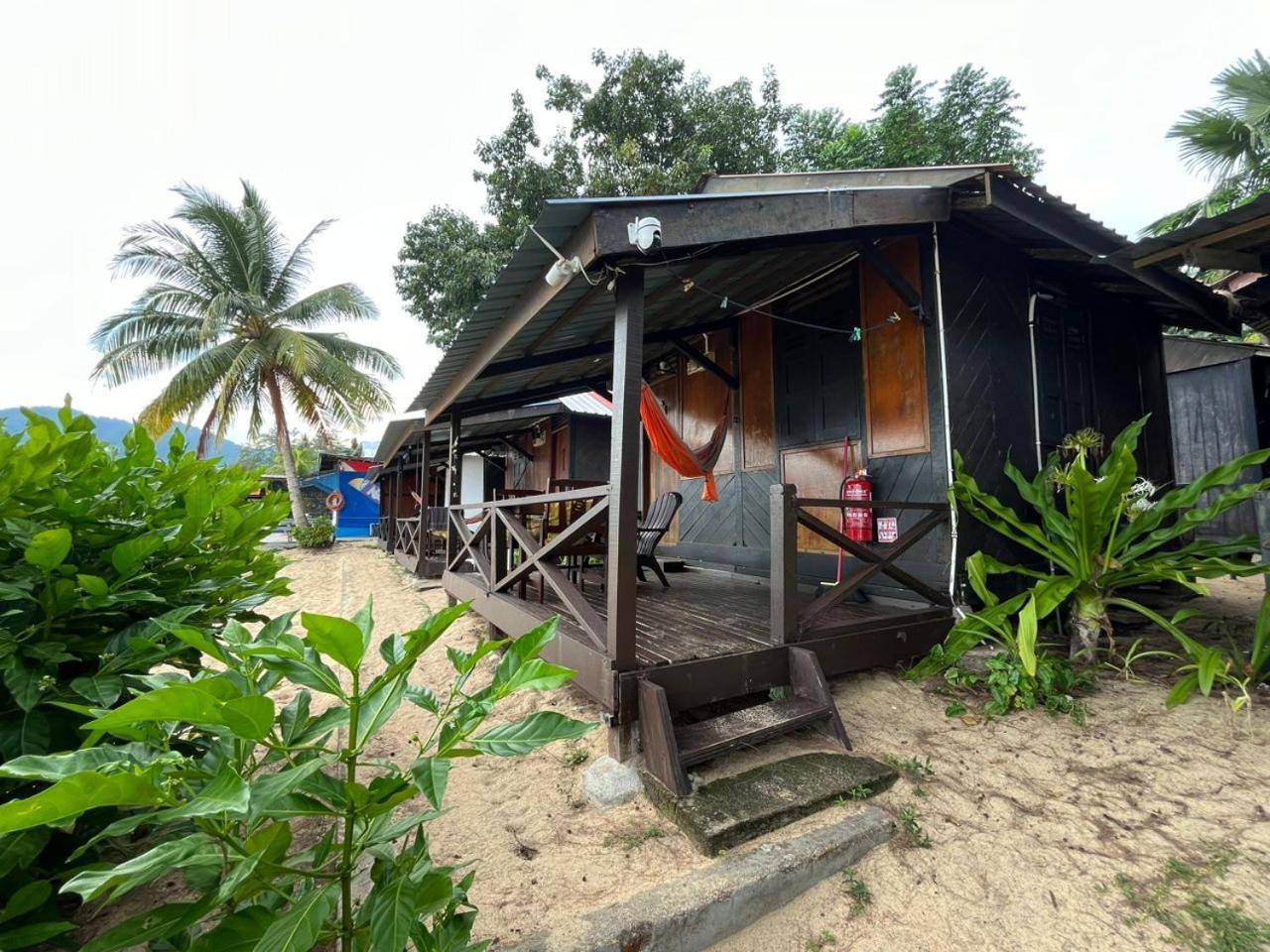 The Station Tioman Hotell Kampong Ayer Batang Exteriör bild